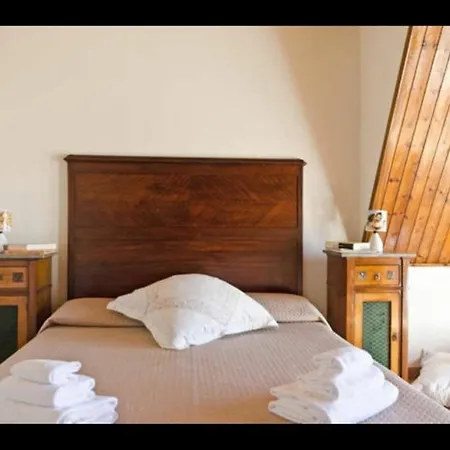With 2 Bedrooms In Siracusa Arenella, With Furnished Balcony * Syracuse